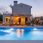 Cicibella By Istrialux Villa *